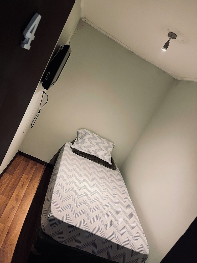 hostal low cost