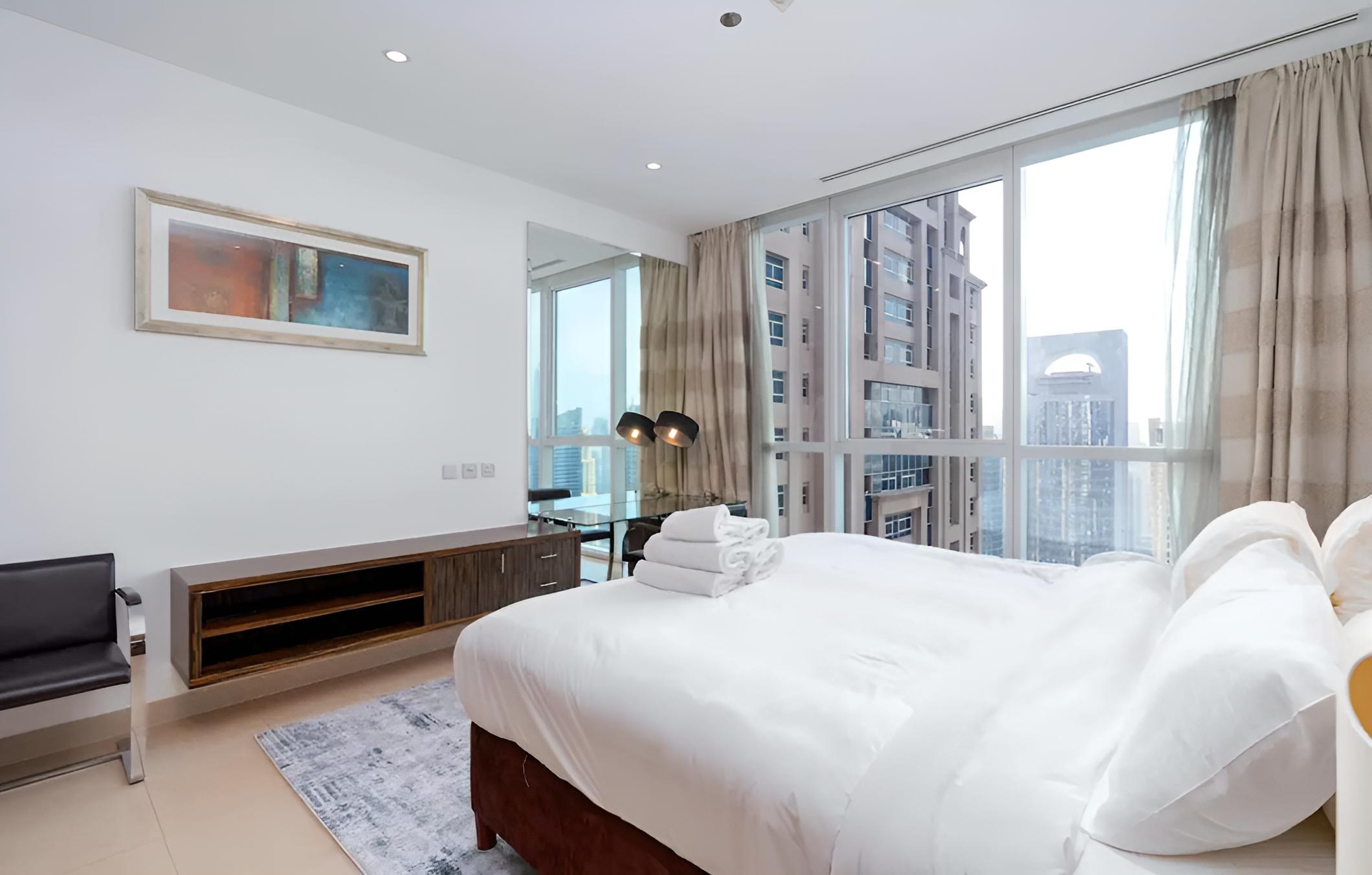 Cozy 2bdr in Jumeirah Lakes Towers
