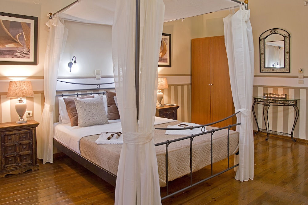 Casa del Mar Hotel
