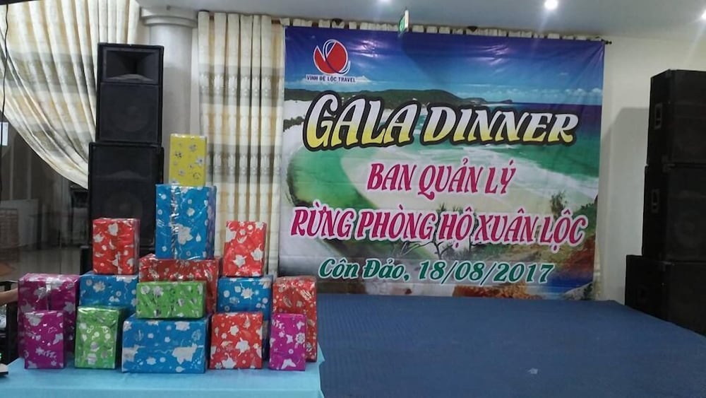 Nha Khach Con Dao