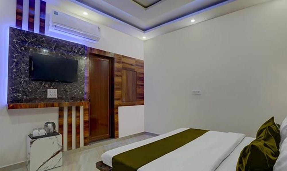 FabHotel Vihaan Regency
