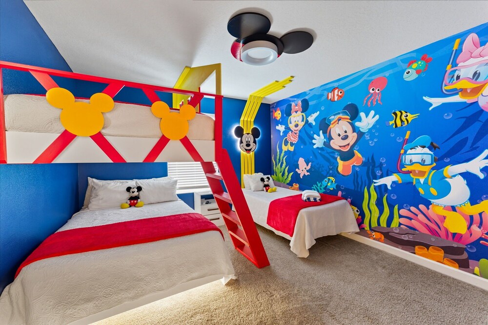 Chic & Fun Family Stay 10 Mins to Disney