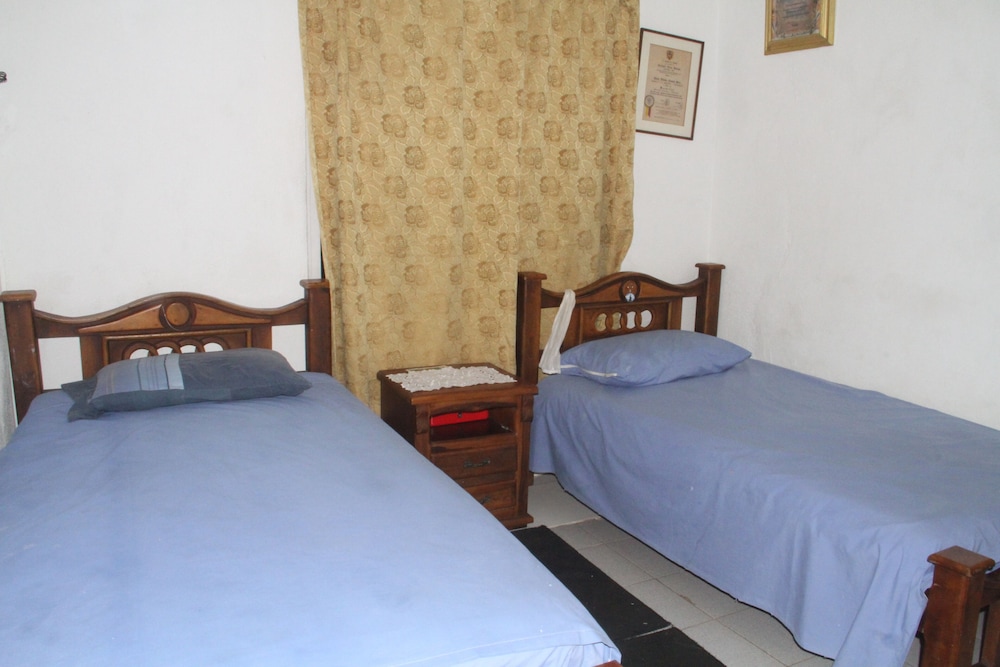 Room in Guest Room - Green Sea Inn Villa Helen Kilometer 4 Circunvalar view 3