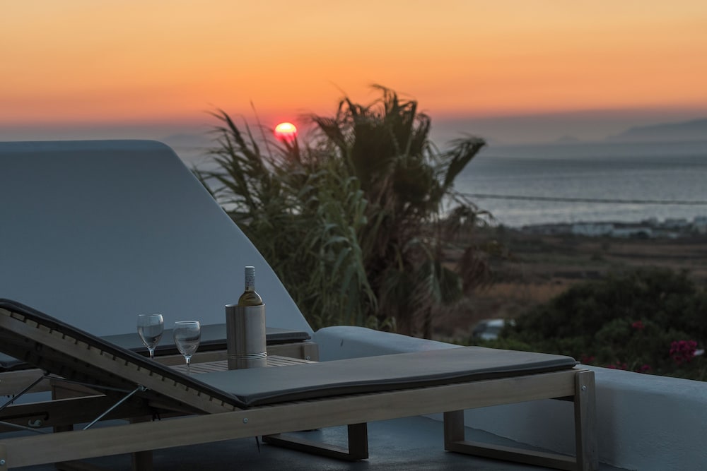 Astrea Suites Villa FinikiaSea View