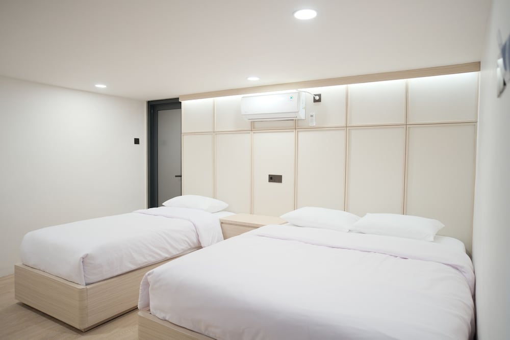 INSAHAUS Guest House Malang