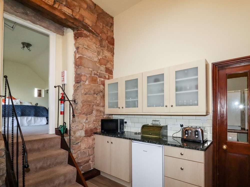 Stoke-on-trent Vacations - Meadow Place - Property Image 23