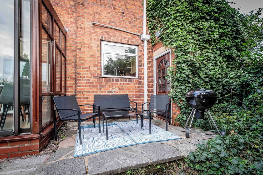 Cosy Home in Stoke on Trent