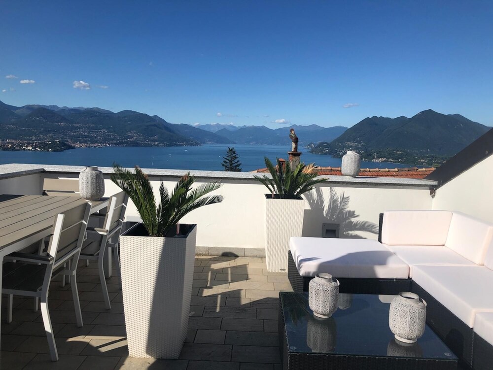 Tra Sassi Stelle apt in a Lake View Stone House view 2