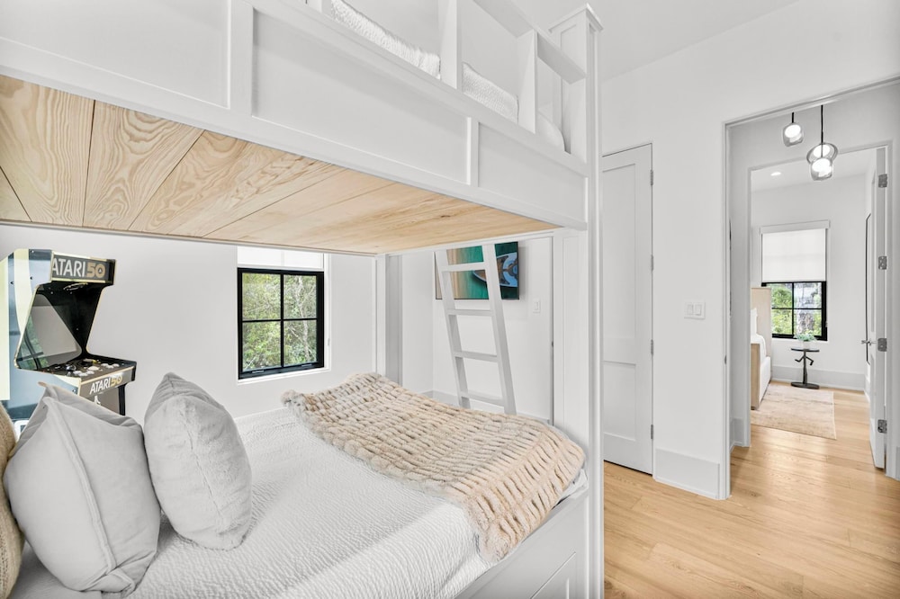 30A Beach House - Mia's Beach House