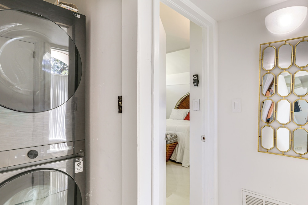 2 Mi to Fsu: Unique Home w/ Patio & Spacious Yard