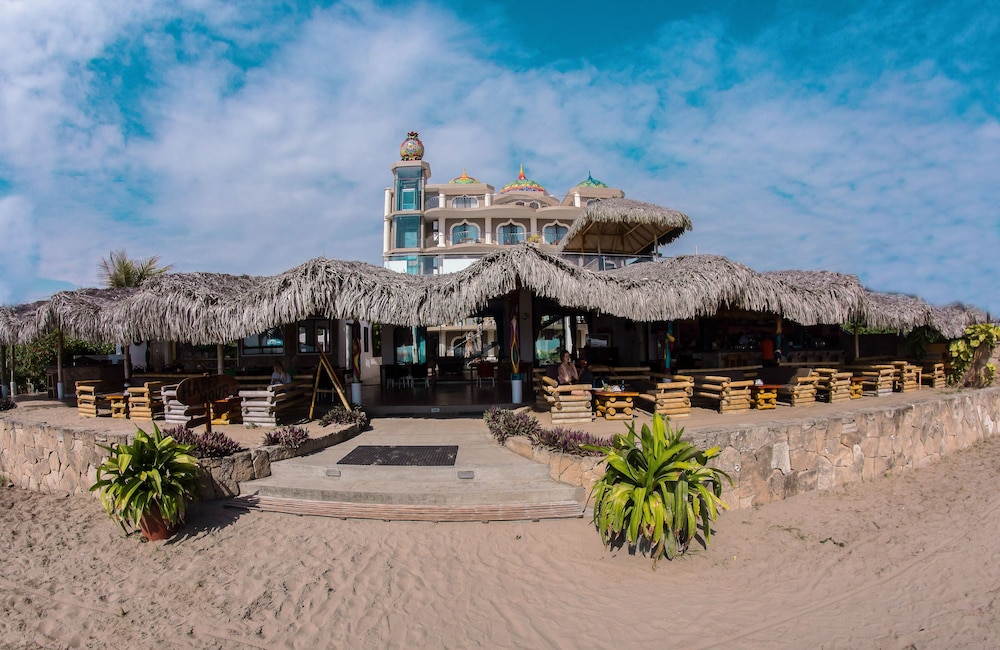 Hotel Dharma Beach Hotel - Image 1