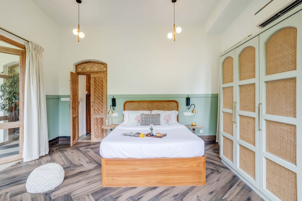 4bhk Villa in Siolim Pool Lush Forest View