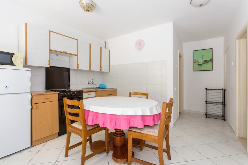 Azinovic Apartments