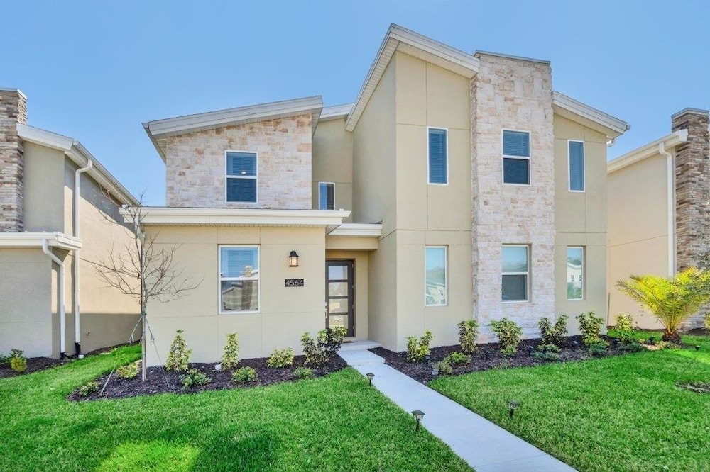9 Bed Game Room In Storey Lake Amazing Game Room 9 Bedroom Home by Redawning