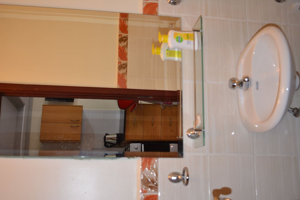 Eron Hotel