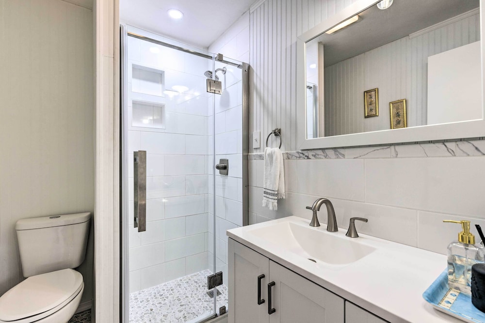 Charming Rocky Point Home 1 Mi to Beach! - Property Image 10