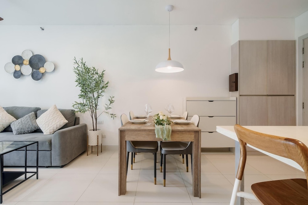 Cassia Exclusive Lake View Condo, Bang Tao Beach