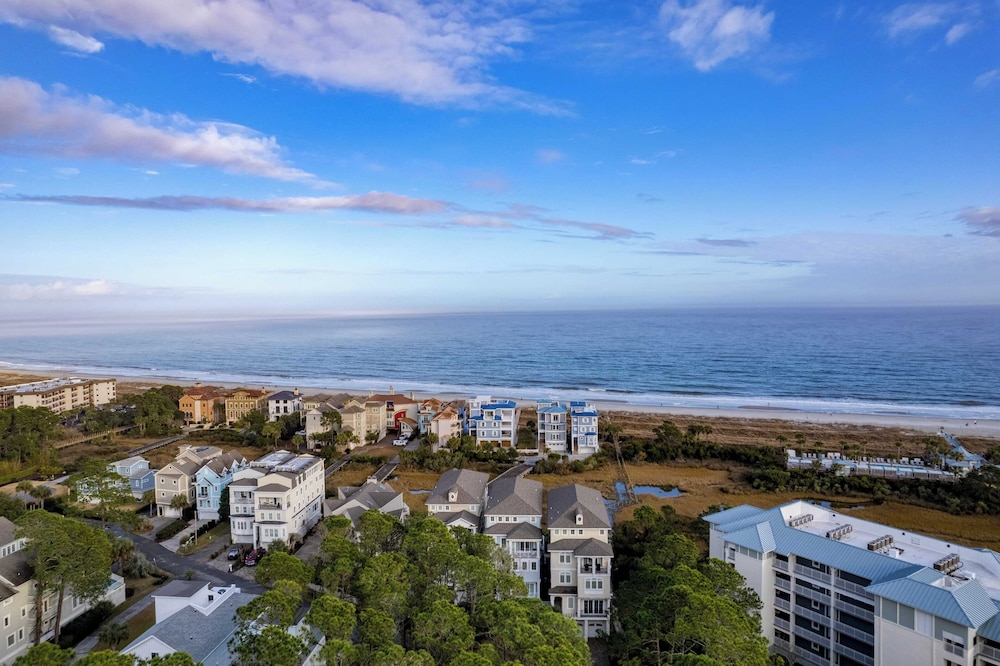 Sleeps 48, 2 Homes w/ Private Beach Access Bradley Circle Buyout by Avantstay