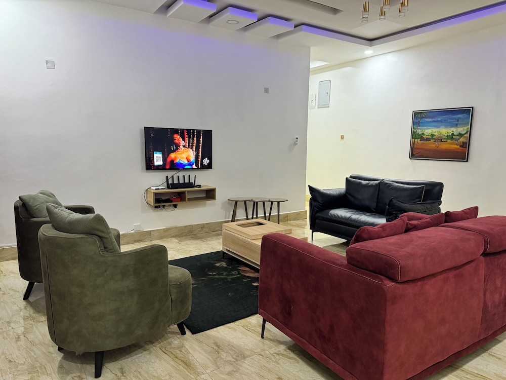 FURNISHED APARTMENTS