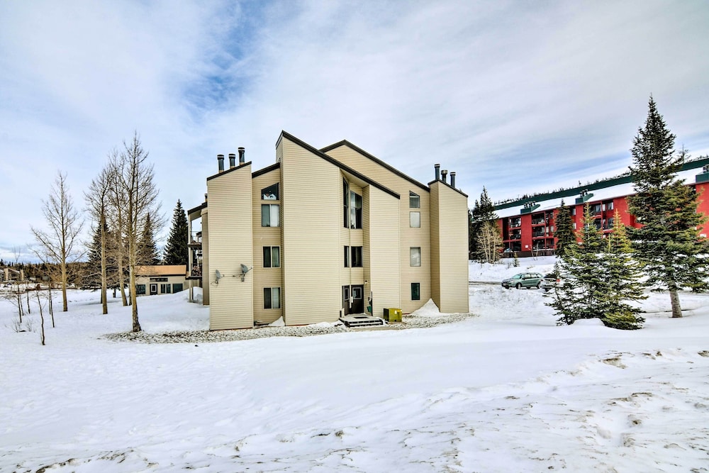Ski-in/out Condo w/ Hot Tub Access in Brian Head!