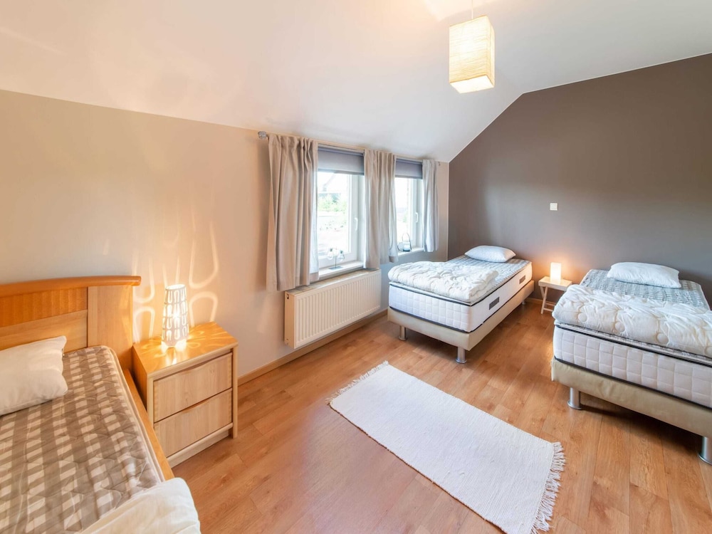 Detached House with Sauna & Hot Tub near Ski Resort & Nature Park view 2