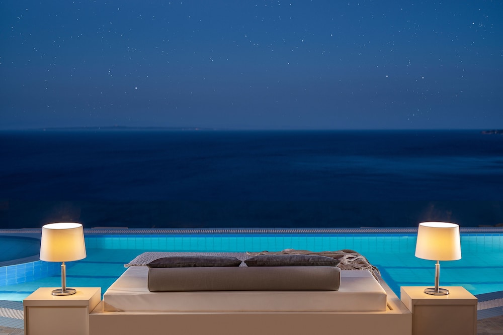 Emerald Villas & Suites