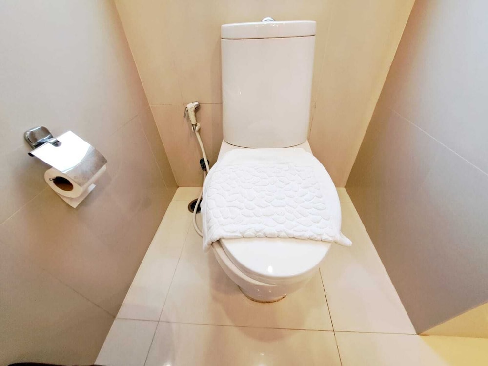 2D - 3 Bedroom Downtown Apartment With Shared Pool