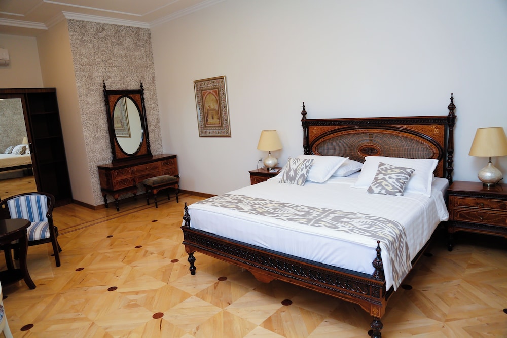 Ikat Villa