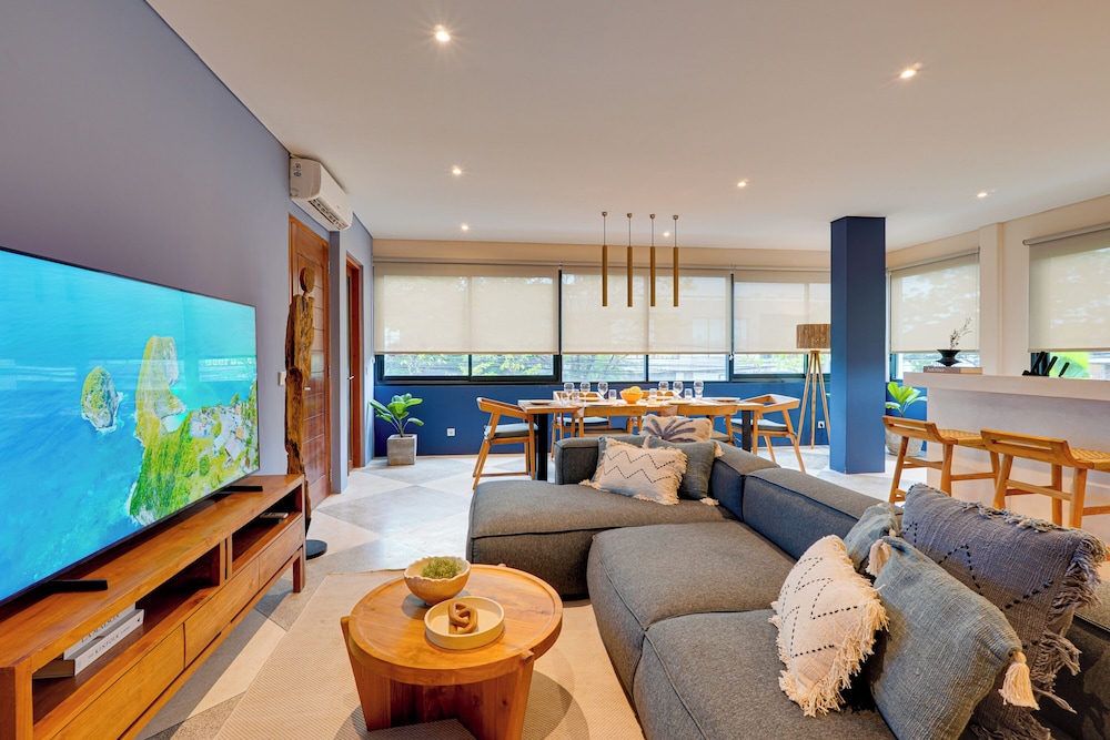 Stylish Canggu Apartment near Berawa Beach