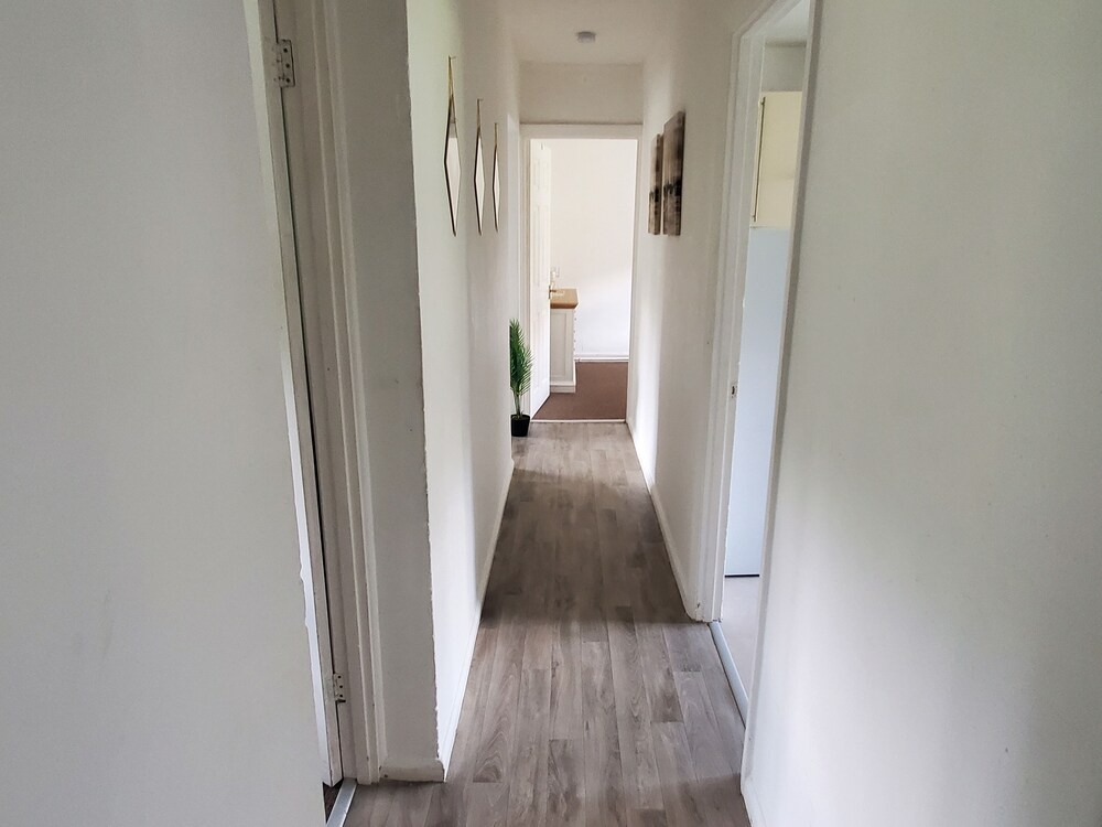 Stunning 2-bed Flat in Haverfordwest view 4