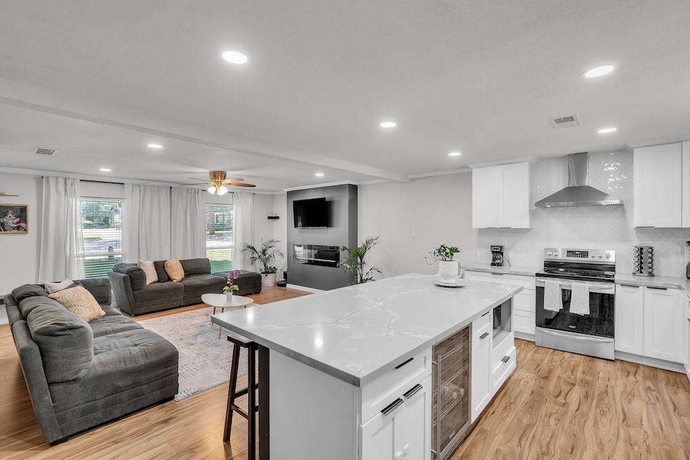 Stylish Flower Mound Home With Private Pool 5 Bedroom Home