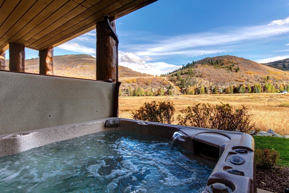 Deer Valley Bct-501 Hot Tub KBM Resorts