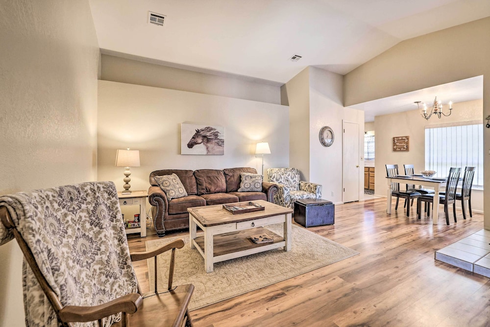Quaint & Welcoming Kanab Home w/ Patio!