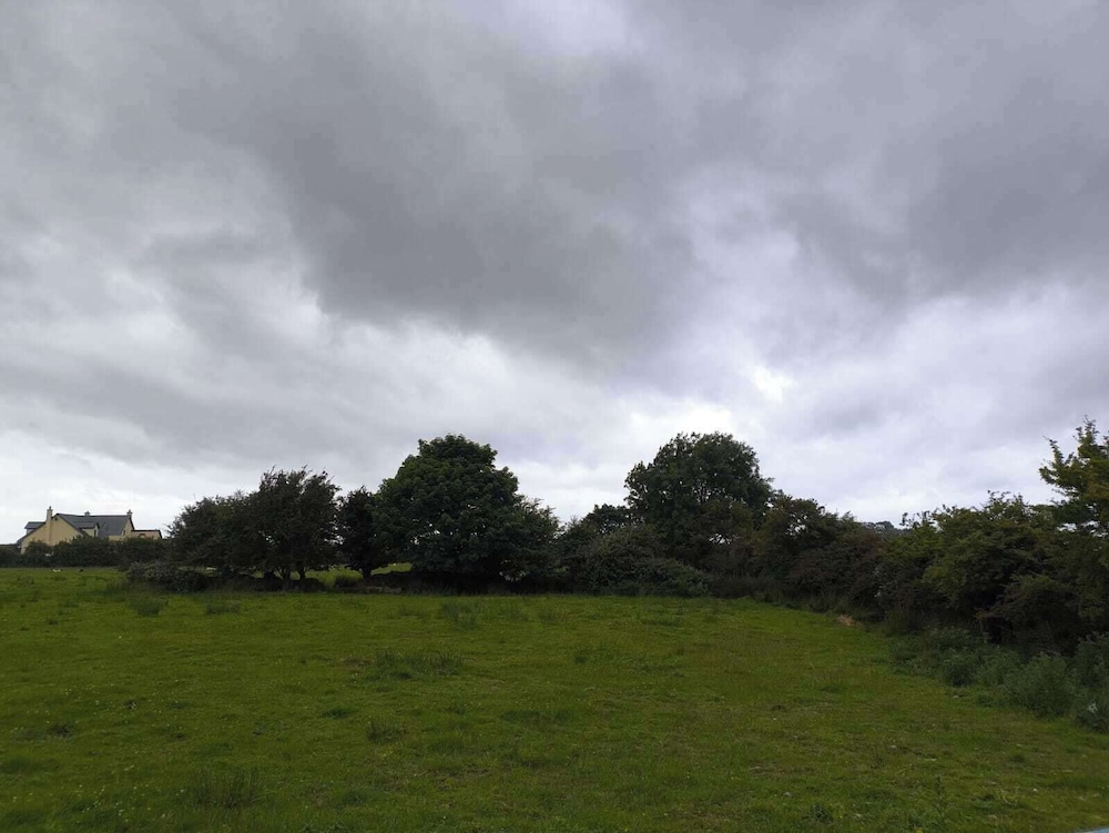 Seaside Apartment- Sligo- Pet Friendly