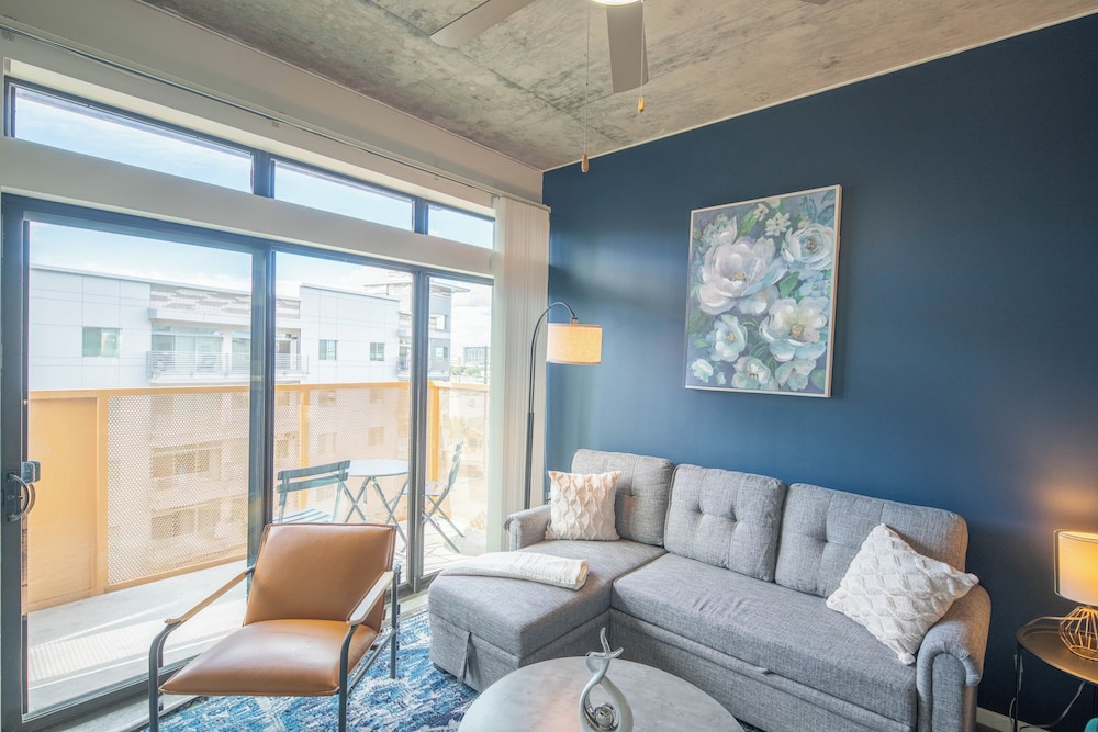 ROVE LIVING/KL - Roosevelt Point