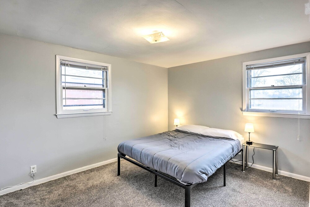 Cozy Milwaukee Home: 3 Mi to Whitefish Bay! view 5