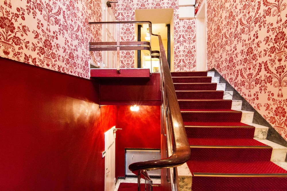 Mayfair Hotel Tunneln 54