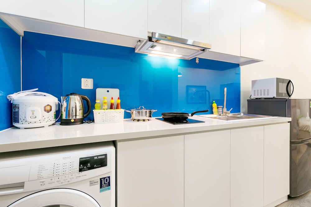 Jennifer House - Millenium Apartment