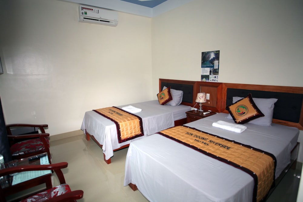Son Doong Riverside Homestay