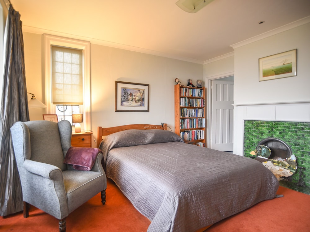 Coram Cottage