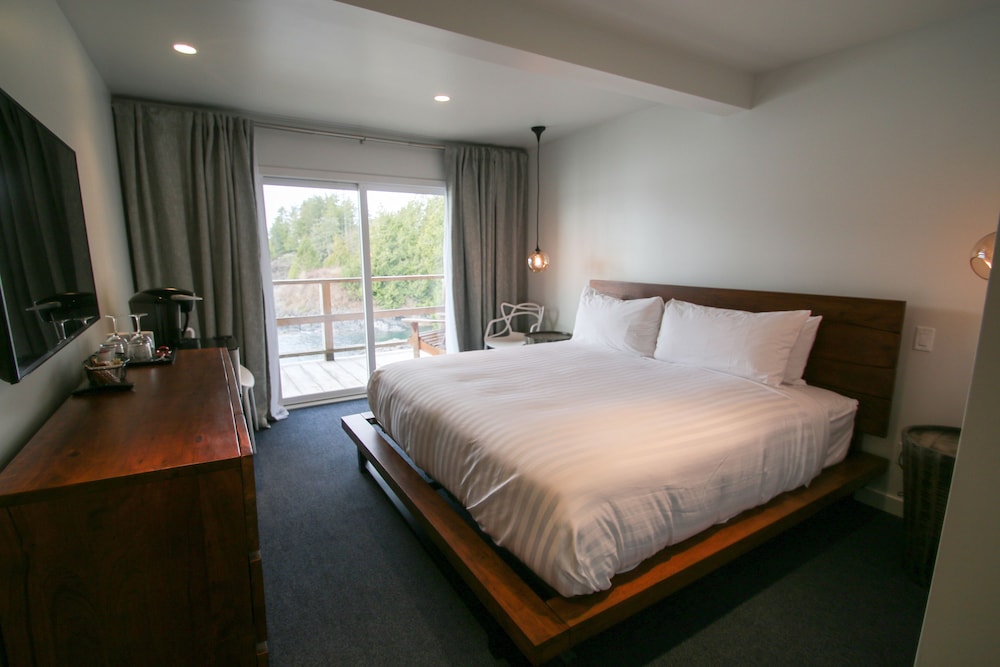 Tofino Vacations - Duffin Cove Oceanfront Lodging - Property Image 32