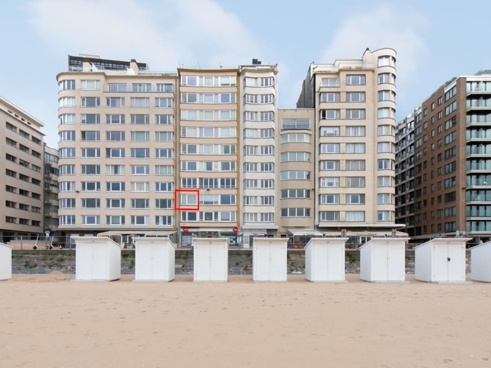 Apartment With Frontal sea View