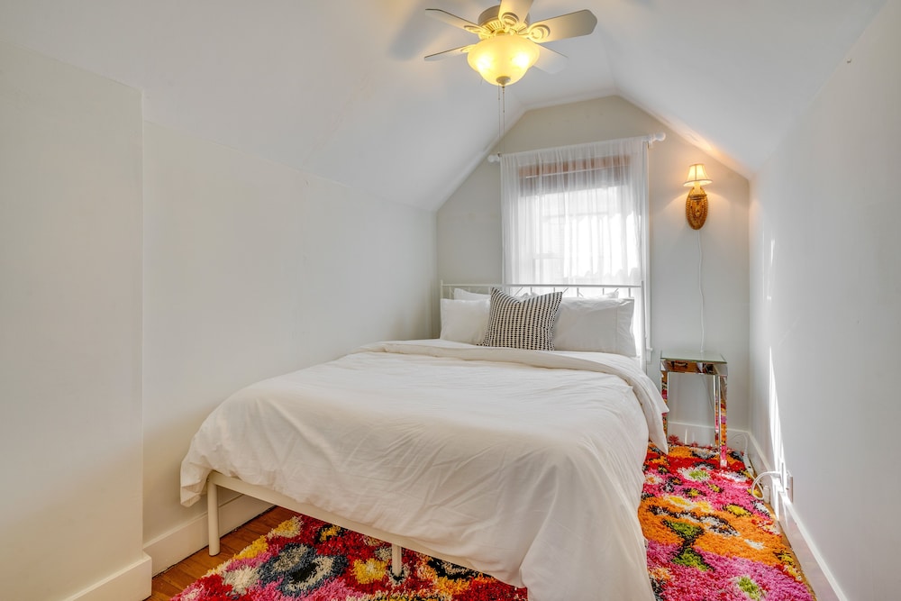 Charming Louisville Retreat w/ Patio & Fireplace!