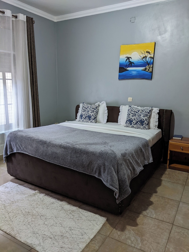 Africa Luxury Tours & Accommodation view 3