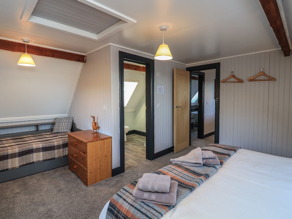Doune Bay Lodge