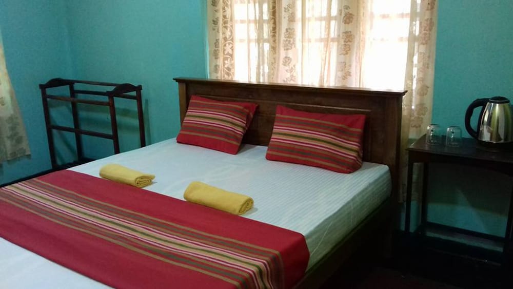 Dreams Garden Surf Lodge view 3