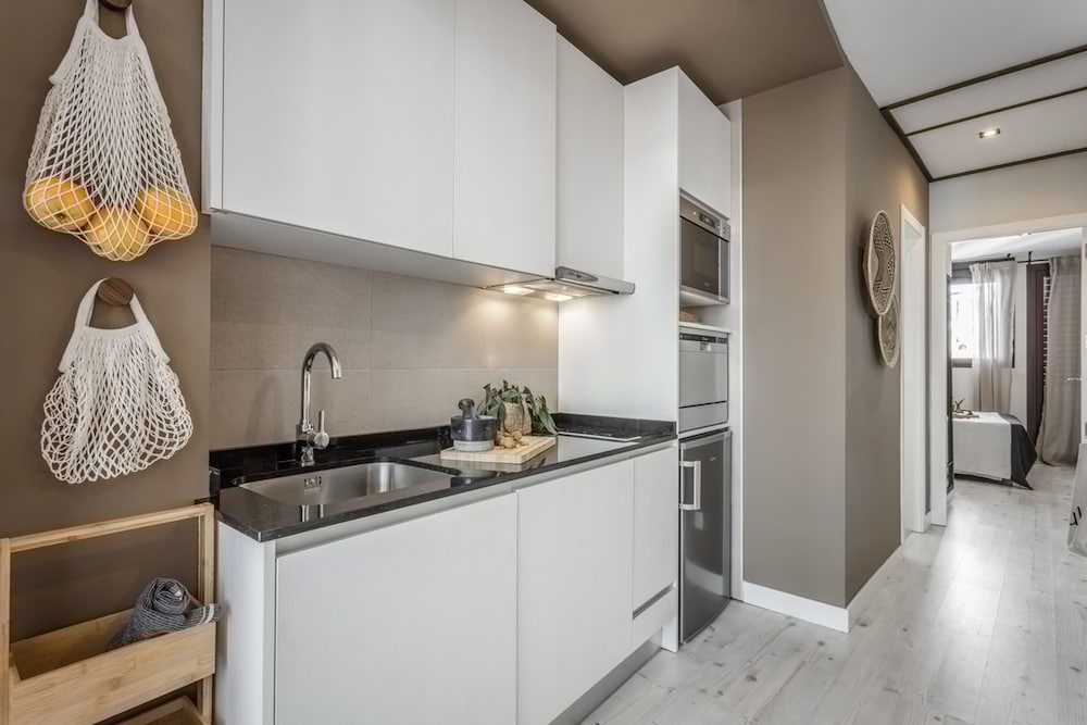 Lugbara - 1 Bedroom and Terrace in Goya
