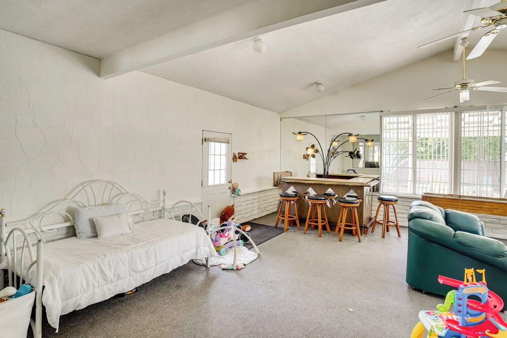 12 Mi to Dtwn LA: Family Home w/ Patio + Yard!