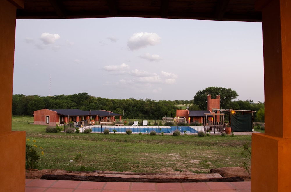 Tierra Chana Estancia de Campo