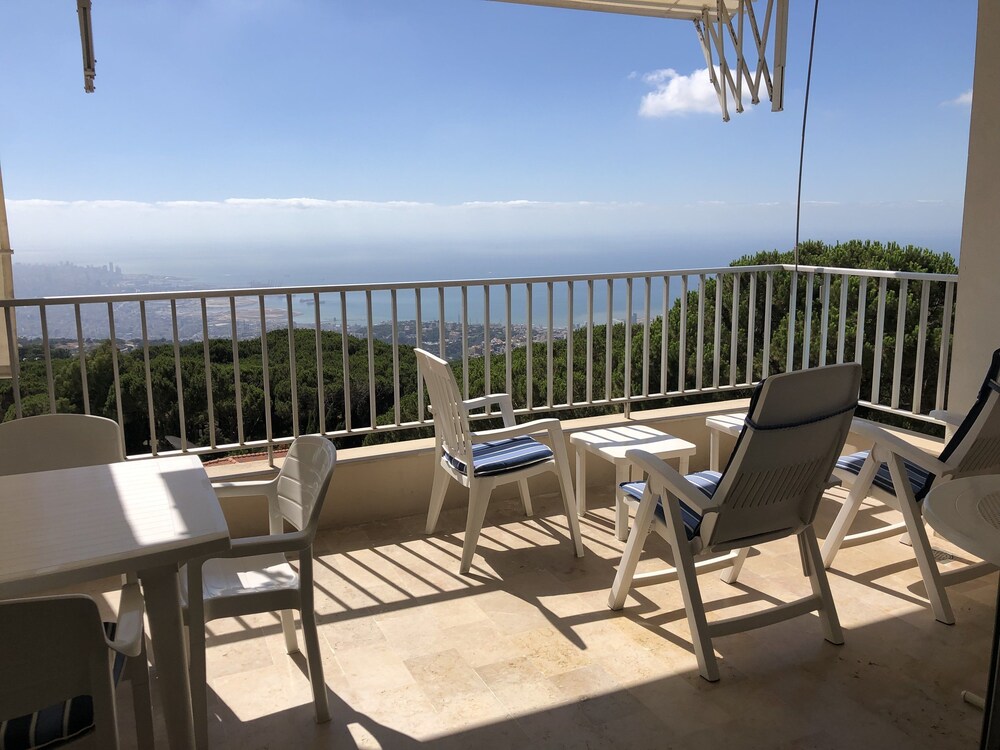 Splendid Valley & Sea View